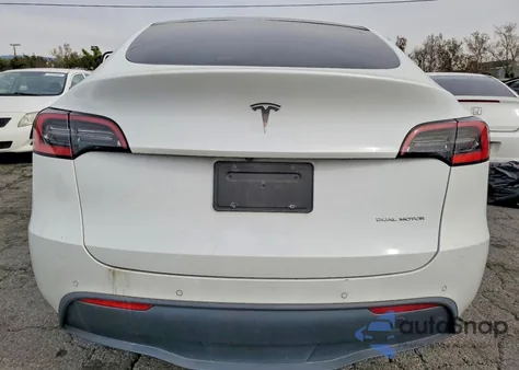 2021 Tesla Model Y из США, поврежденный, VIN 5YJYGDEE2MF070083
